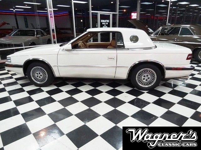 1991 Chrysler Town & Country - photo 3