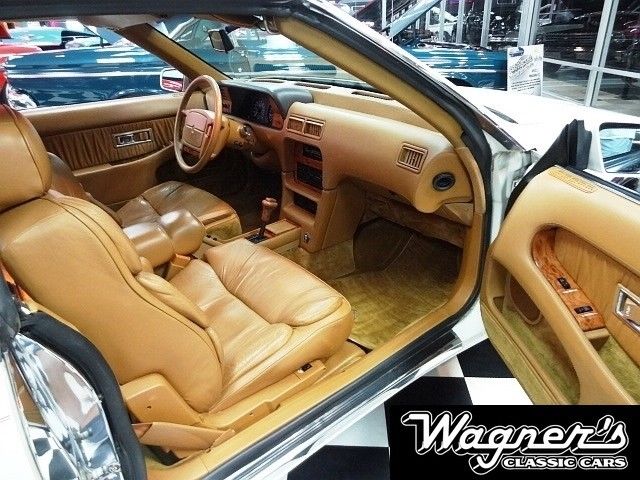 1991 Chrysler Town & Country - photo 9