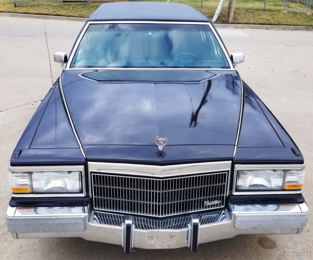 1991 Cadillac Brougham - photo 2