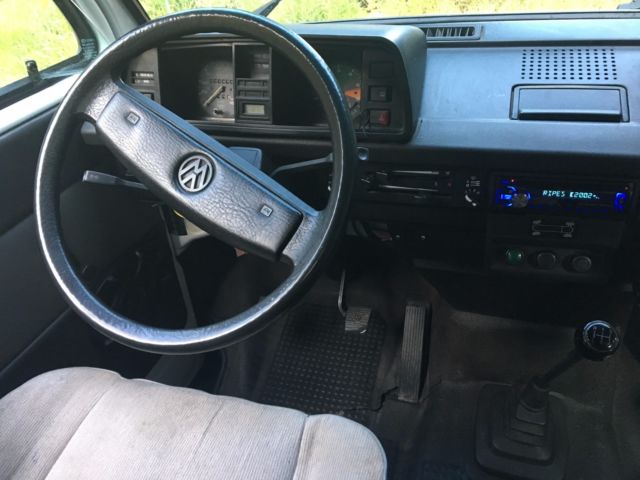 1991 Volkswagen Bus/Vanagon Wolfsberg Interior - photo 12