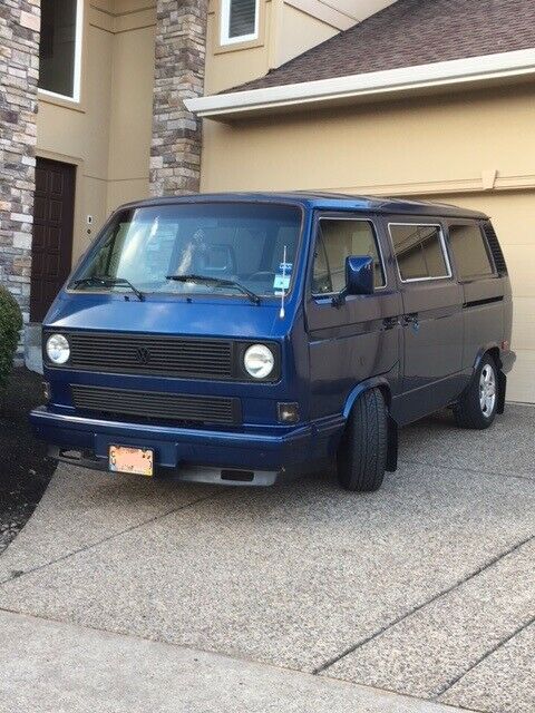 1991 Vanagon with double sliding doors 1991 Volkswagen Bus/Vanagon