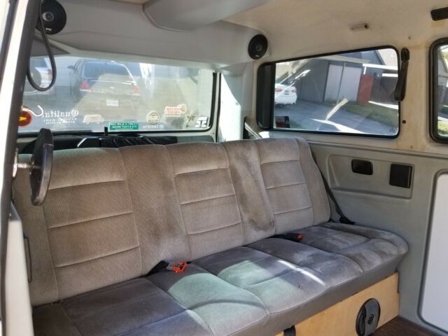 1991 Volkswagen Bus/Vanagon Weekender camper - photo 8