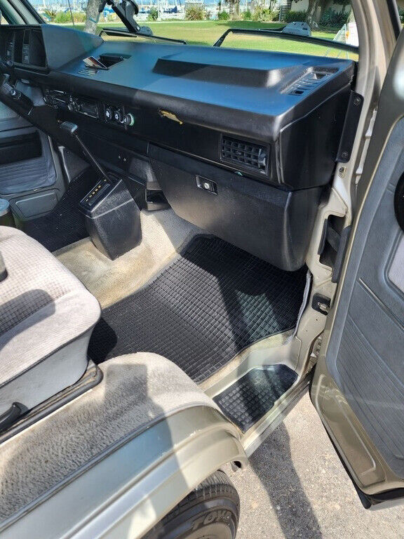1991 Volkswagen Bus/Vanagon GL Camper Westfalia Special Edition - photo 12