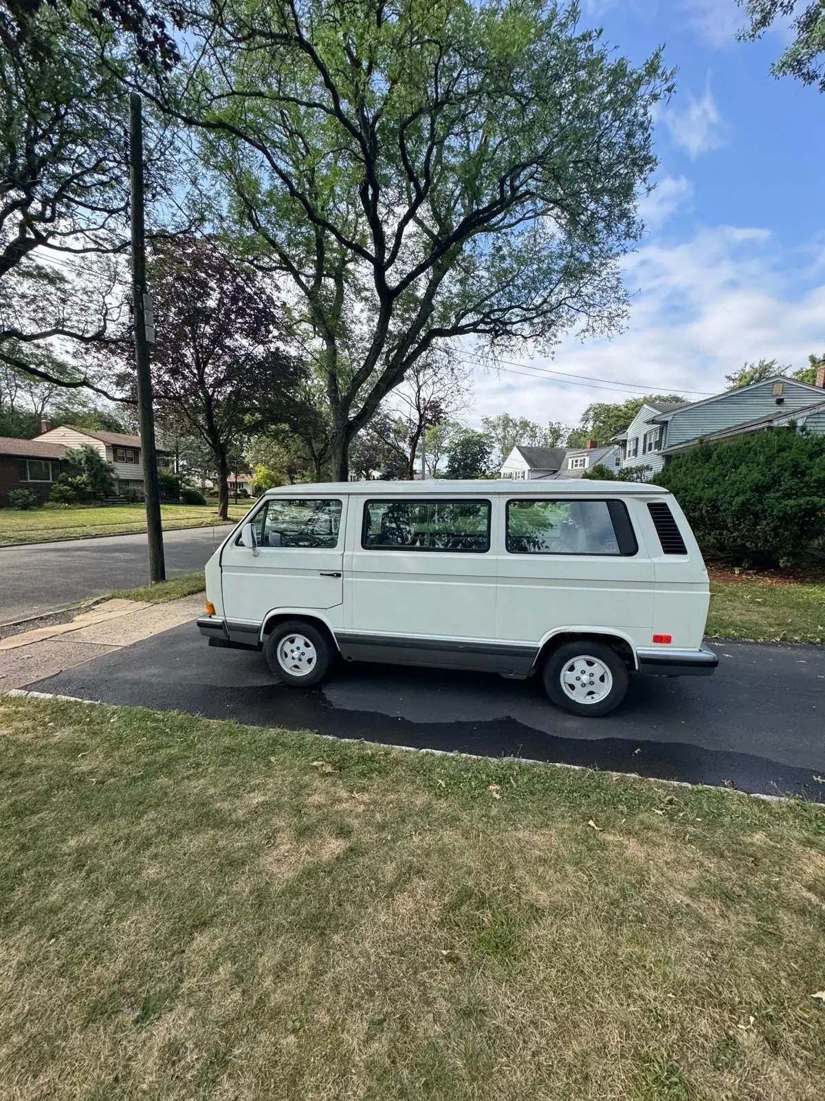 1991 Volkswagen Vanagon White BUS 45000 Miles 1991 Volkswagen Vanagon BUS 45000 Miles
