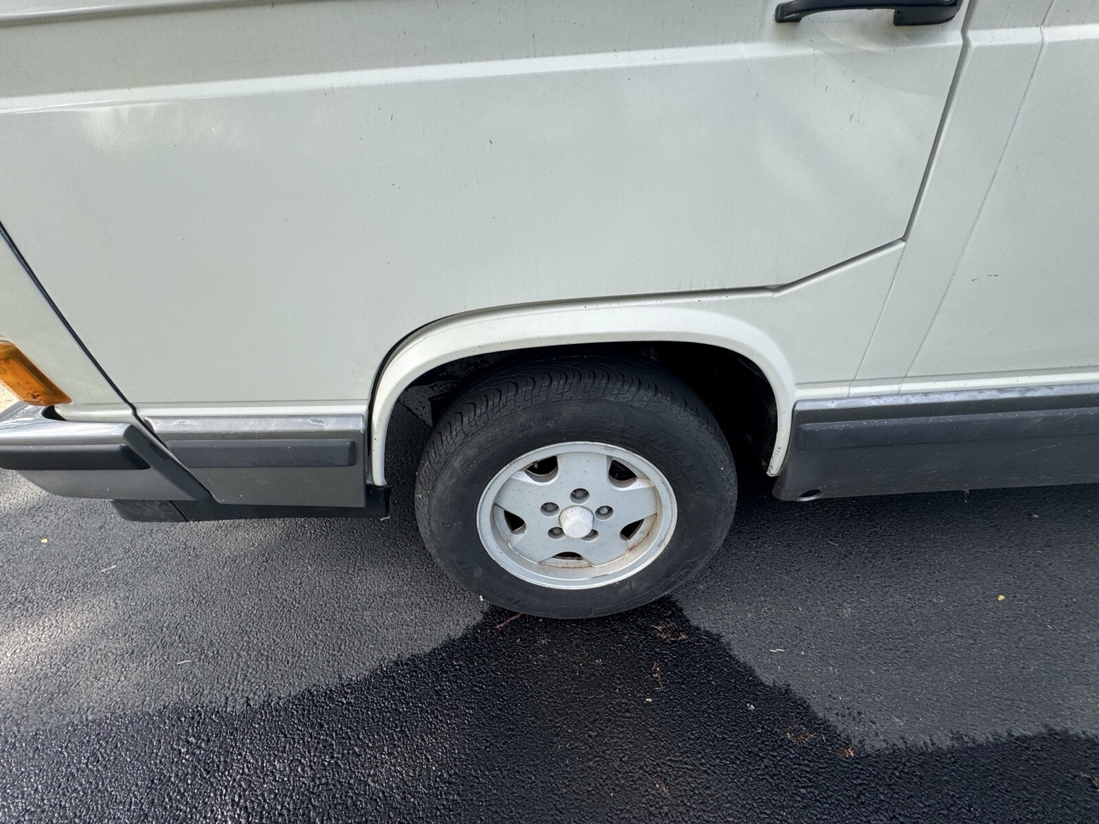 1991 Volkswagen Vanagon BUS 45000 Miles - photo 11