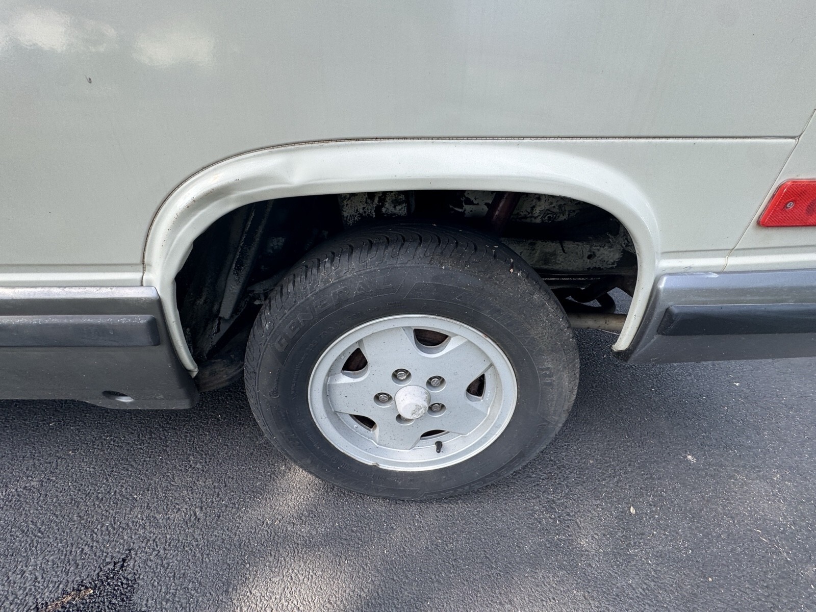 1991 Volkswagen Vanagon BUS 45000 Miles - photo 9
