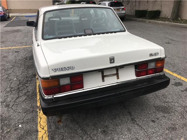 1991 Volvo 240 -- - photo 9