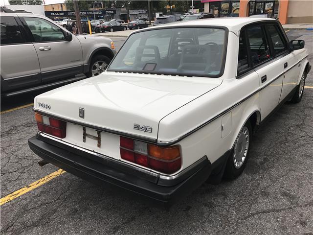 1991 Volvo 240 -- - photo 13
