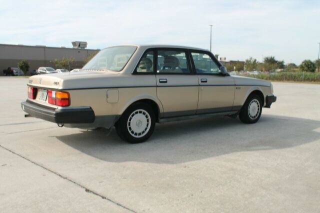1991 Volvo 240 - photo 5
