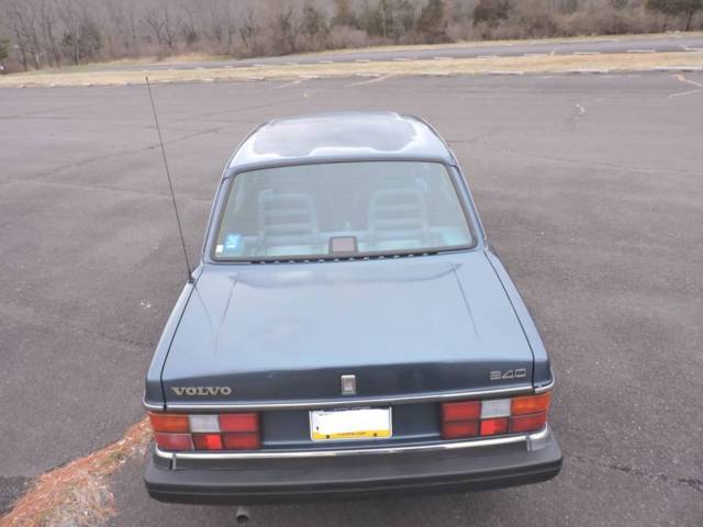 1991 Volvo 240 - photo 11