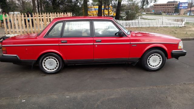 1991 Volvo 240 Base Sedan 4-Door 2.3L Five Speed trans,Runs excellent no rust 1991 Volvo 240 Base Sedan 4-Door