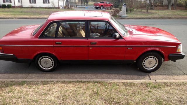 1991 Volvo 240 Base Sedan 4-Door - photo 2