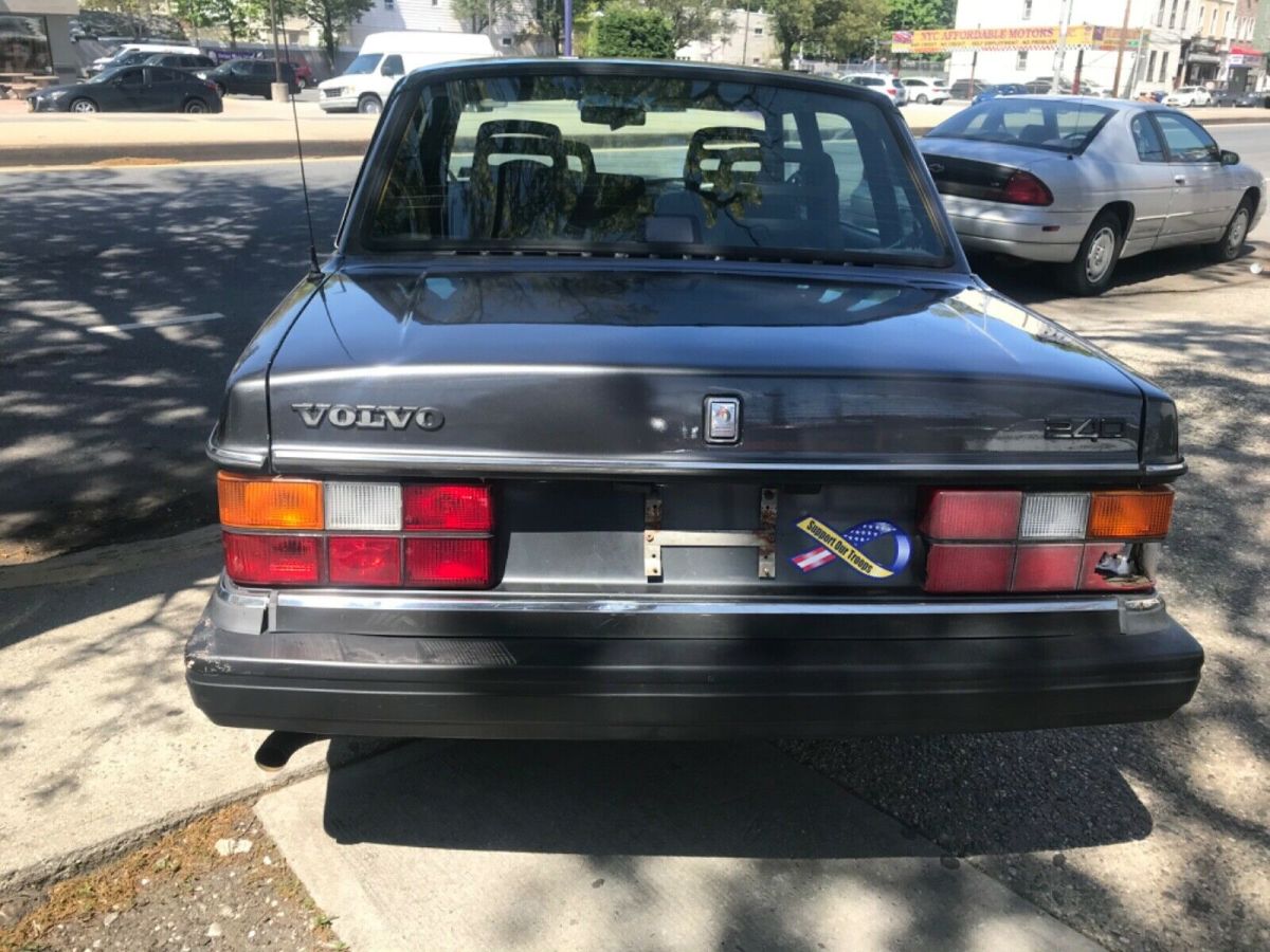 1991 Volvo 240 GL - photo 4
