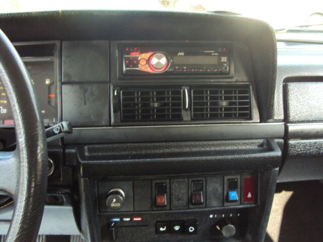 1991 Volvo 240 -- - photo 9