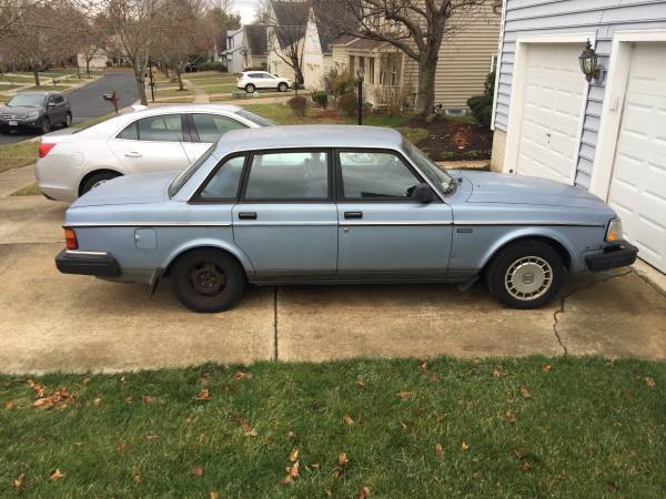 1991 Volvo 240 Sedan 1991 Volvo 240