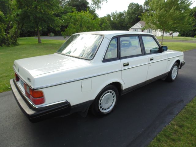 1991 Volvo 240 - photo 3