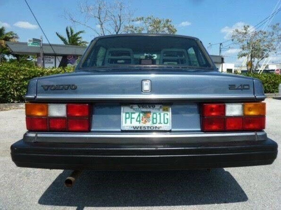 1991 Volvo 240 Base 4dr Sedan - photo 11