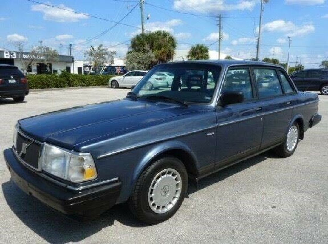 1991 Volvo 240 Base 4dr Sedan - photo 4