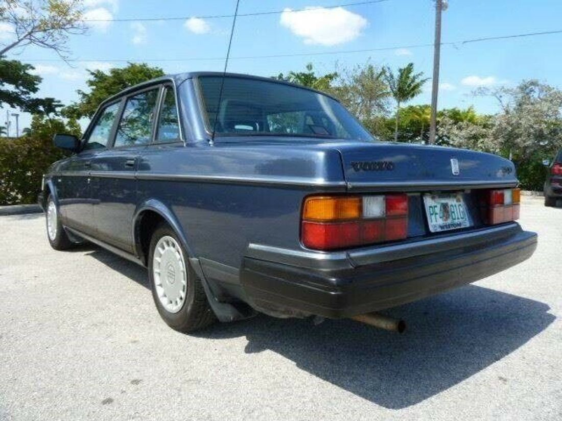 1991 Volvo 240 Base 4dr Sedan - photo 9