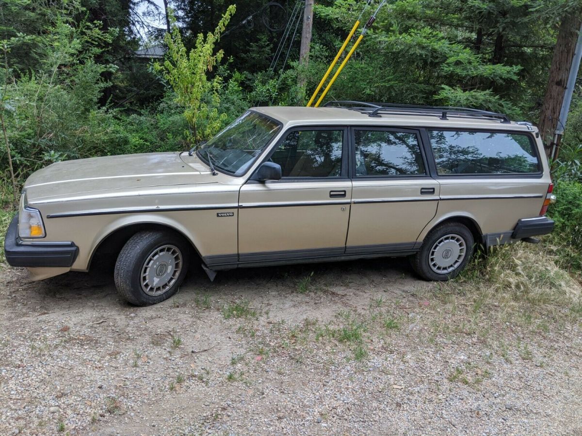 1991 Volvo 240 Station Wagon 1990 Volvo 240