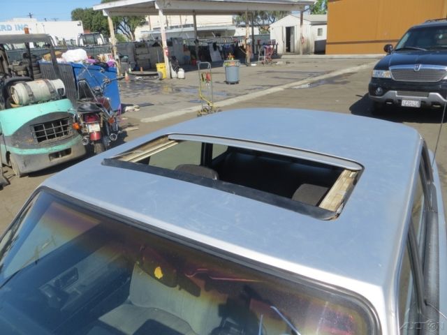 1991 Volvo 240 Base Sedan 4-Door - photo 12