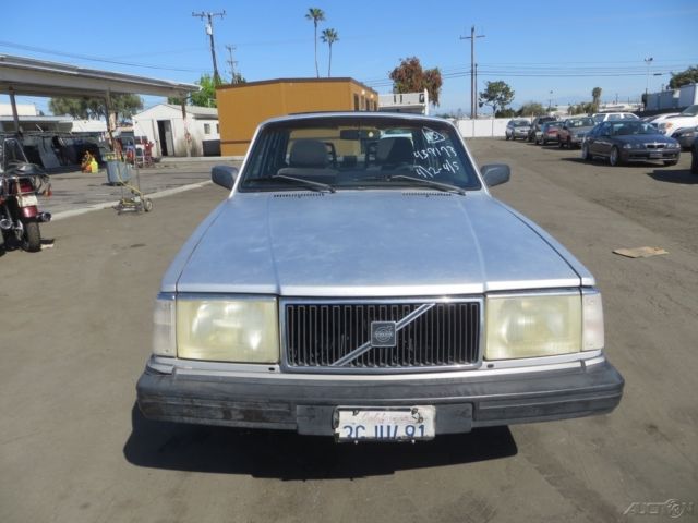 1991 Volvo 240 Base Sedan 4-Door - photo 7