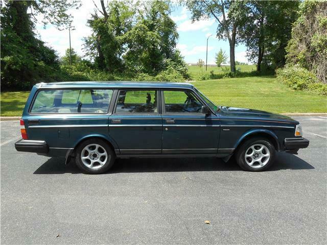 1991 Volvo 240 WAGON 3RD ROW NON-SMOKER CLEAN CARFAX MUST SELL! - photo 2