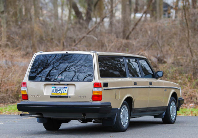 1991 Volvo 240 Wagon 5 Speed Manual Rare Reliable Clean CARFAX - photo 6