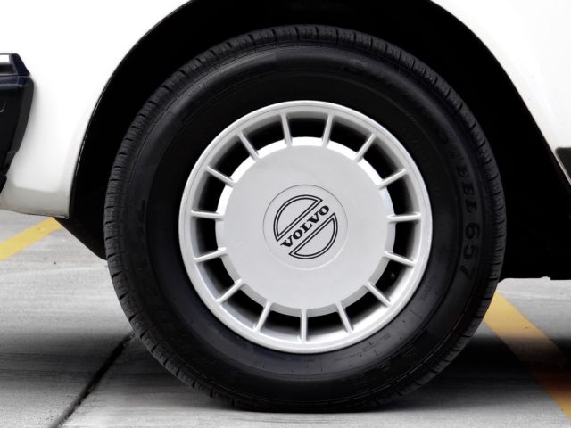 1991 Volvo 240 - photo 6