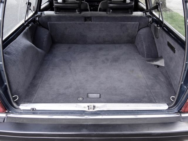 1991 Volvo 240 Base Wagon 4-Door - photo 12