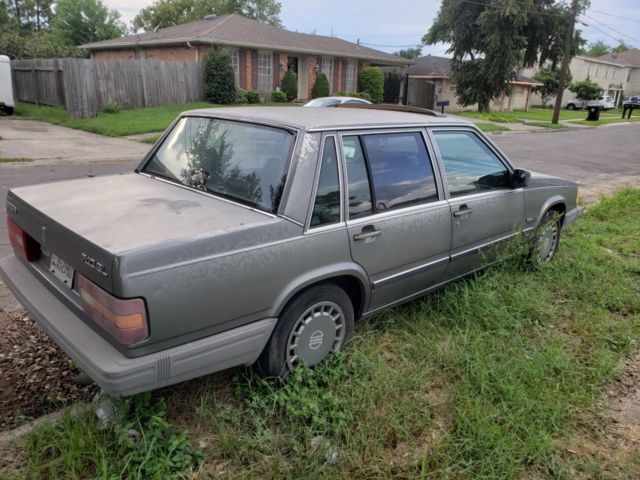 1991 Volvo 740 Sedan 4D - photo 3