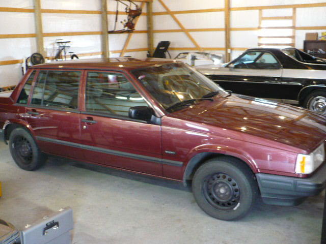 1991 Volvo 740 GL immaculate condition, dealer service records. 1991 Volvo 740 gl