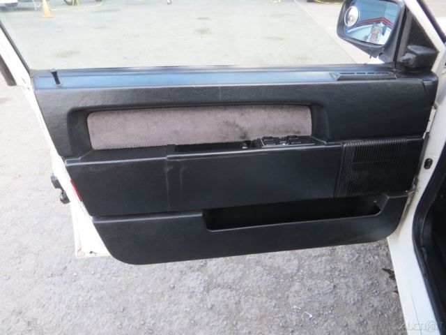1991 Volvo 740 Base Sedan 4-Door - photo 10