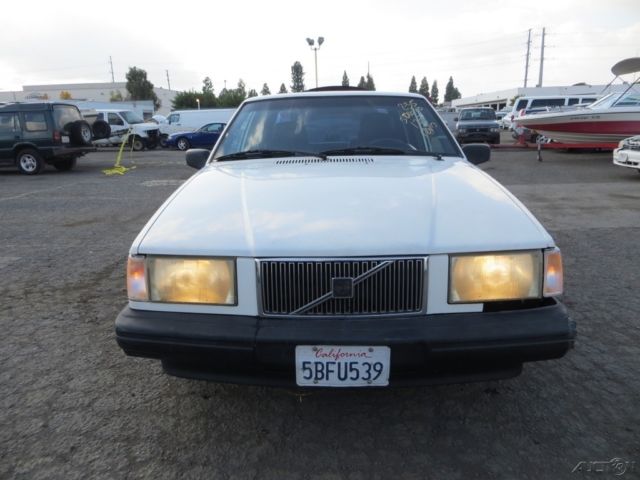 1991 Volvo 740 Base Sedan 4-Door - photo 8