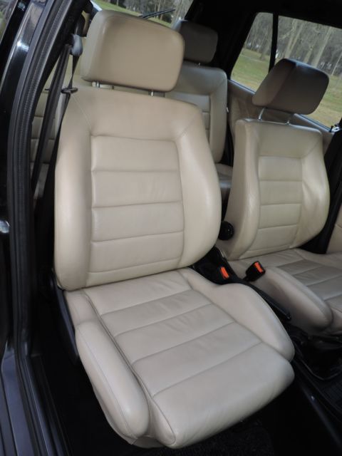 1991 Volkswagen Golf Country Chrome SYNCRO, A/C, Leather, Sunroof, PW - photo 9