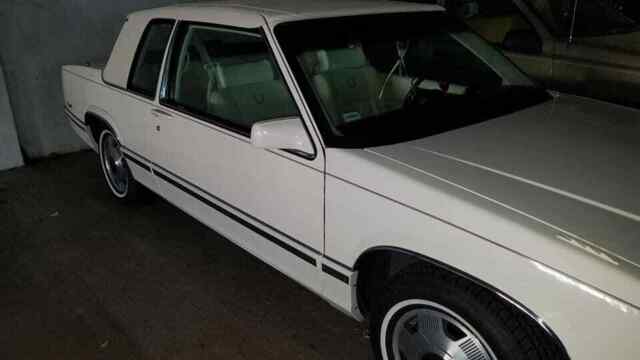 1991 Cadillac DeVille Spring Edition - photo 2