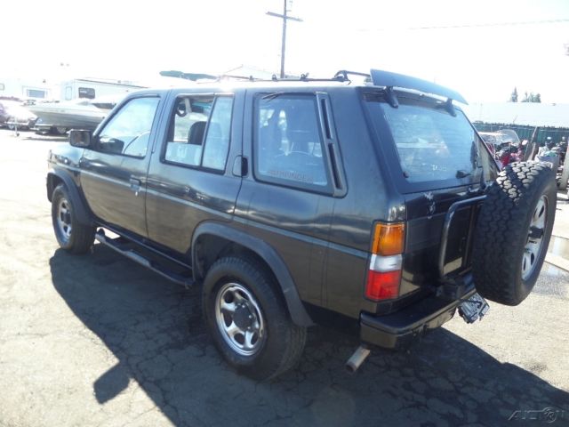 1991 Nissan Pathfinder XE - photo 3