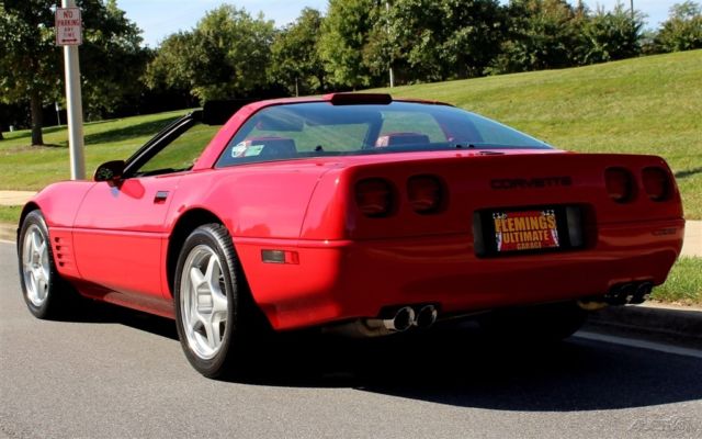 1991 Chevrolet Corvette Base Hatchback 2-Door - photo 10