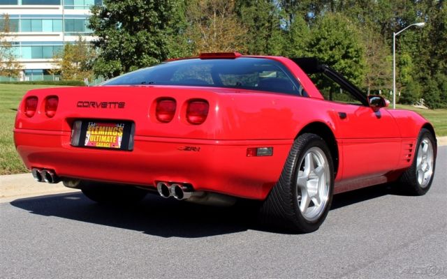 1991 Chevrolet Corvette Base Hatchback 2-Door - photo 12