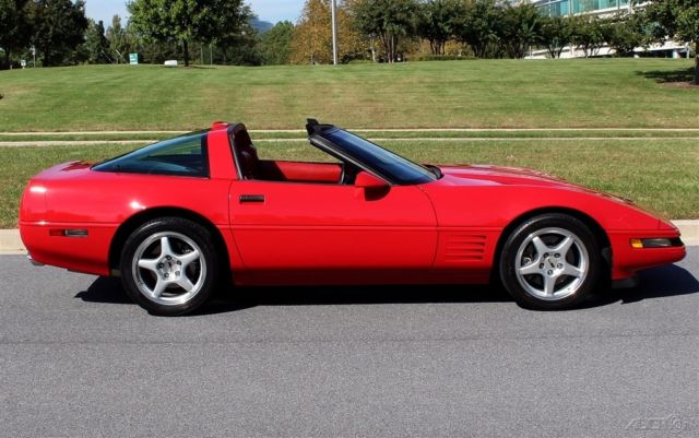 1991 Chevrolet Corvette Base Hatchback 2-Door - photo 6