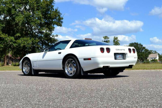 1991 Chevrolet Corvette Code 10 Arctic White exterior - photo 12