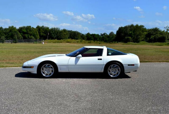 1991 Chevrolet Corvette Code 10 Arctic White exterior - photo 2