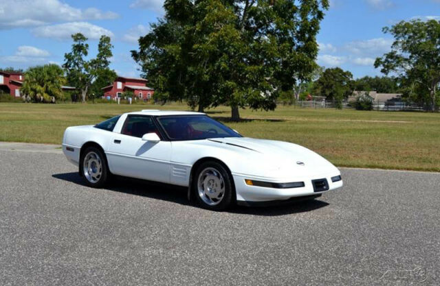 1991 Chevrolet Corvette Code 10 Arctic White exterior - photo 6