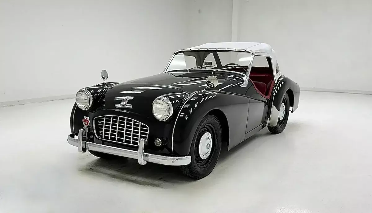 1991cc I4/Dual H6 Carbs/4-Speed Manual/Side Curtains/Leather Seating/Sexy Lines 1957 Triumph TR3 Roadster