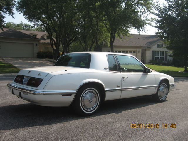 1992 Buick Riviera - photo 10