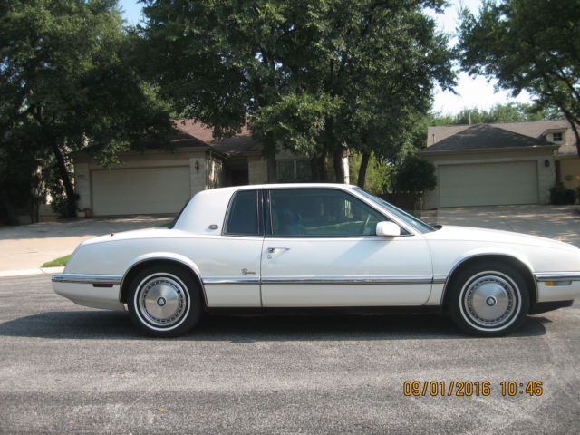 1992 Buick Riviera - photo 11