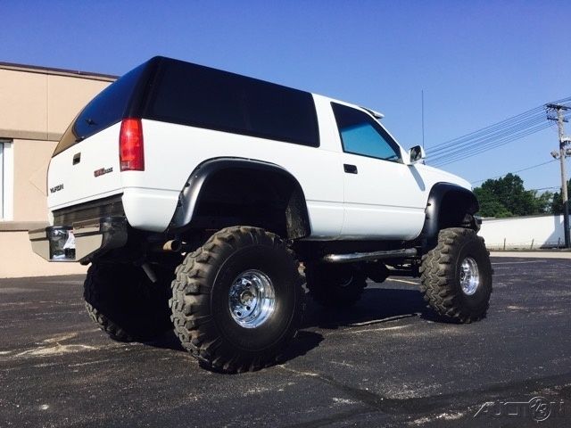 1992 GMC Yukon 2-Door 4WD - photo 10