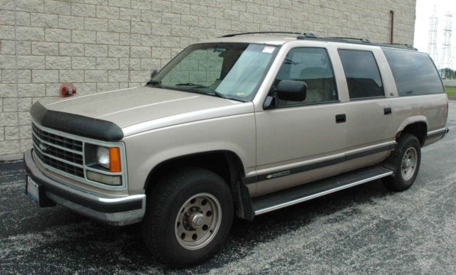 1992 2500 CHEVROLET SUBURBAN CHEYENNE - w/ TOWING PACKAGE 1992 Chevrolet Suburban
