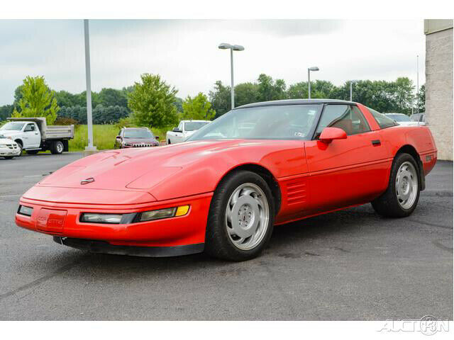 1992 Chevrolet Corvette 2dr Coupe Hatchback - photo 2