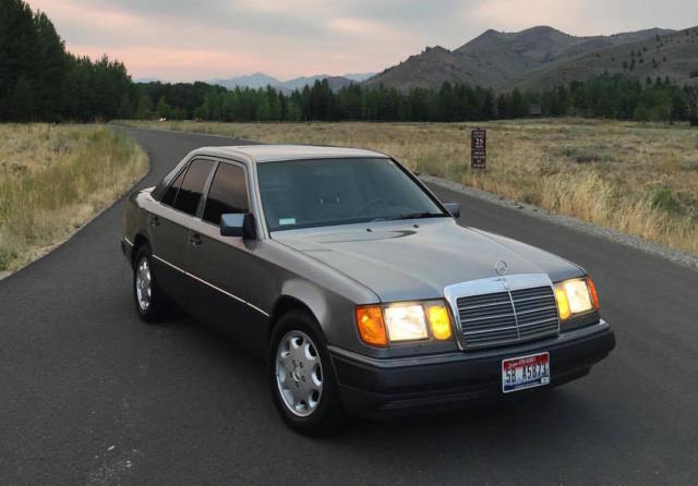 1992 Mercedes-Benz 400-Series - photo 2